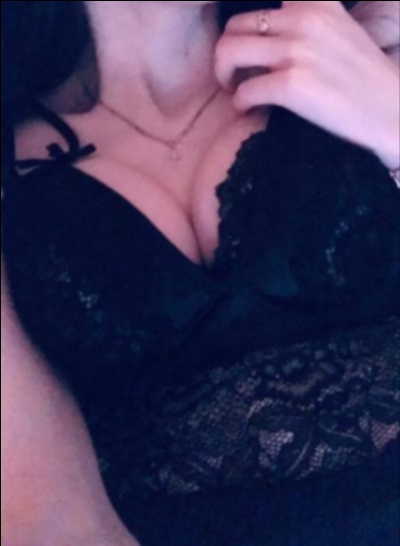 Iris, 22 ans, Pont-Saint-Esprit